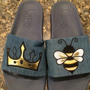 Sam Edelman denim blue queen bee slides